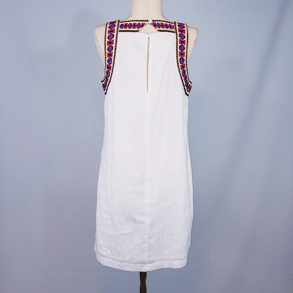 Old Navy white with embroidery dress size xs - Picture 4 of 6